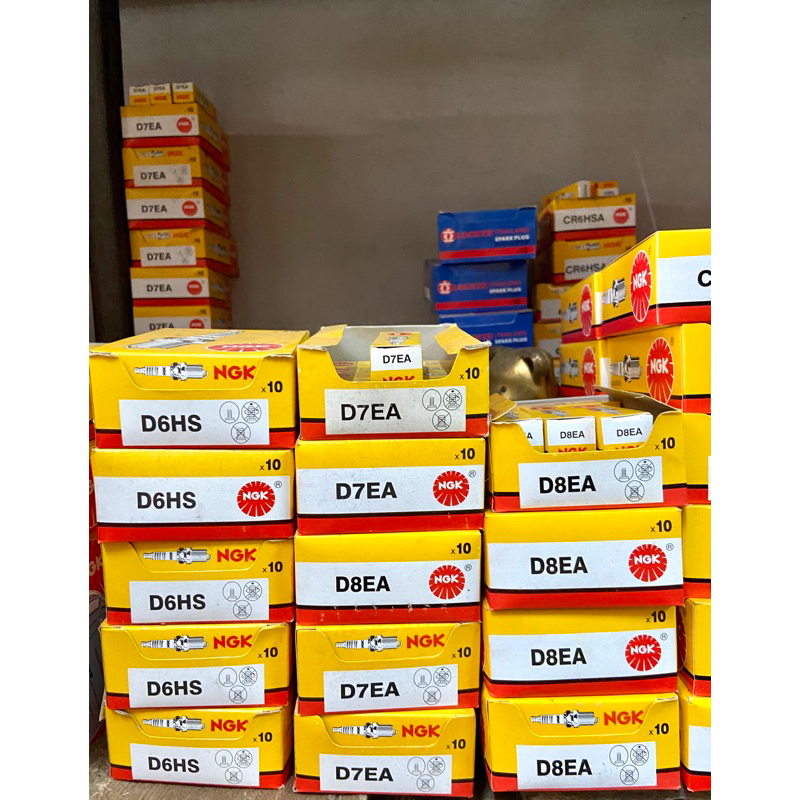 หัวเทียน D8EA ยี่ห้อ NGK