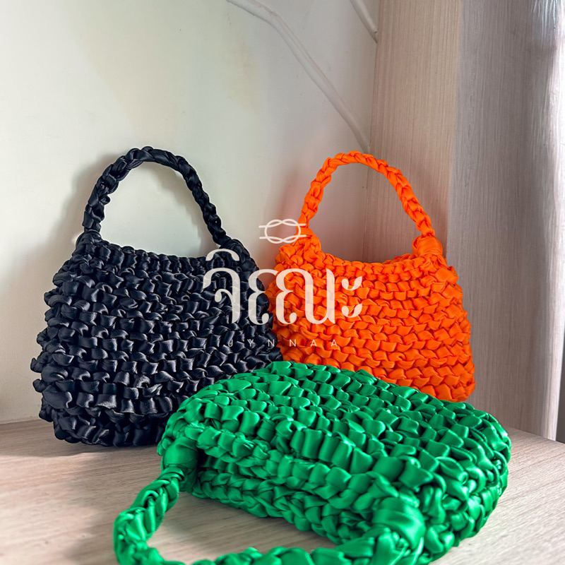 [ สินค้าพร้อมส่ง ]กระเป๋าถือ Satin Crochet Bag By.Jynnaa