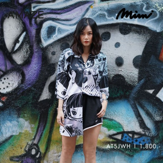 MIMI SHIRT เสื้อยืดปกฮาวายมีกระดุมผ่าหน้าผ้าตาข่ายทรงโอเวอร์ไซส์ พิมพ์ลายหน้า MIMI (AT5JWH)