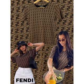 สินค้ามือสองแบรนด์เนมแท้Vintage FENDI monogram Fendi Vintage Monogram T-Shirt