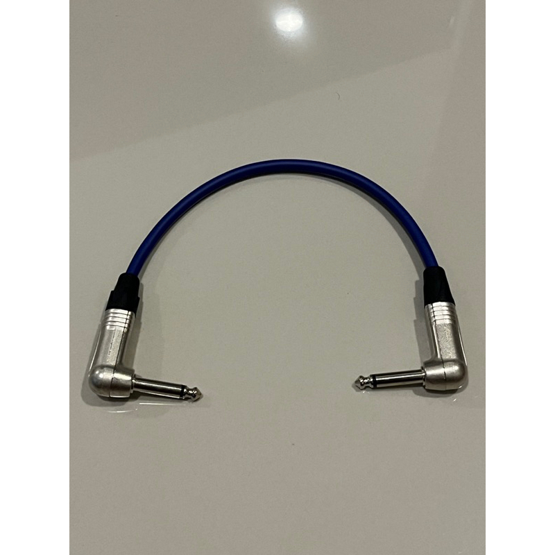 สายTSโมโนแบบงอ2ด้านทำจากสายชีลสเตอริโอของDynacomหัวของLidge