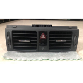 ช่องแอร์กลาง (มือสอง) Benz C-Class C200 W204 Center Dash Hazard HVAC Air Vent