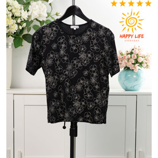 เสื้อมือสอง Venticello เสื้อคอกลมแขนสั้นน่ารัก ผ้าคอตตอนยืดได้  ผ้าใส่สบาย ลายดอก สีดำ ไซ้ส์M-L สินค้าสภาพดี สไลด์รูป