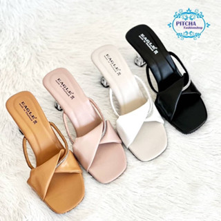 Pitchaพร้อมส่งรองเท้าแฟชั่นส้นแก้วดีไซน์เก๋สายเพชรไขว้ด้วยหนังสีพื้นเพิ่มลุคให้โด่ดเด่นและชัดเจนยิ่งขึ้นงานน้ำหนักเบา