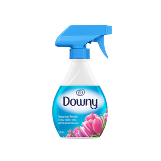 Downy ดาวน์นี่ สเปรย์ ขจัดกลิ่นบนผ้า 370 มล.