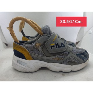 Fila Size 33.5 ยาว 21 รองเท้ามือสอง เด็กเล็ก เด็กโต ผู้หญิงเท้าเล็ก  ผ้าใบ  แฟชั่น ลำลอง เที่ยว