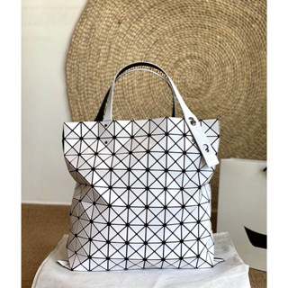 ส่งฟรีมีปลายทาง กระเป๋า bao bao issey miyake 10x10 บล็อค กระเป๋าถือ สายปรับได้