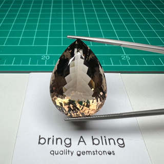 Natural Smoky Quartz 55.40ct (30x23x16)mm พลอยสโมคกี้ควอตซ์ เหลี่ยมสวยสะอาดไร้ตำหนิ เม็ดใหญ่