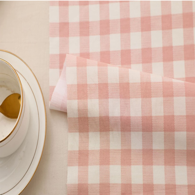 ผ้าคอตตอน 100% ทอทวิล หน้ากว้าง1.6 เมตร ขายเป็นเมตรเมตร ลายสก็อต