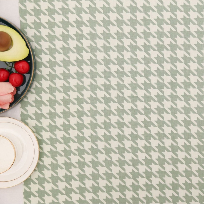 ผ้าคอตตอน 100% ทอทวิล ผ้าเมตร  ลายการ์ตูน นกฮูก หมี เทดดี้ กราฟฟิค หน้ากว้าง 1.60 เมตร