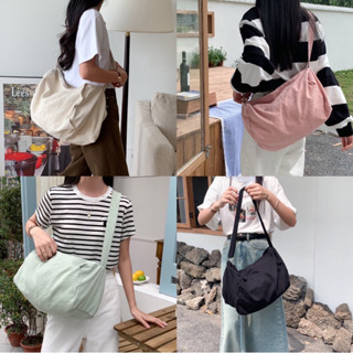 #พร้อมส่ง กระเป๋าสะพายข้าง Dolphin Bag 250.-🐬💕