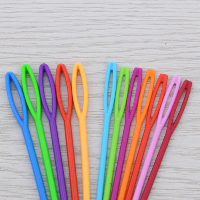 6pcs เข็มถักพลาสติก เข็มถักโครเชต์ เข็มเส้นด้ายขนสัตว์ DIY เสื้อกันหนาวเครื่องมือทอผ้า