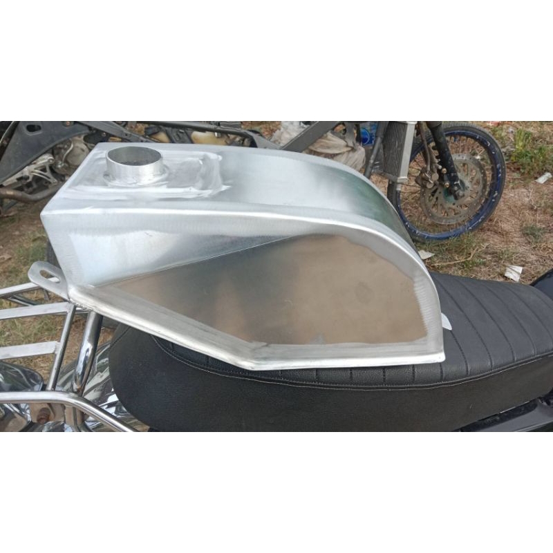 ถังใส้ในVR,TZR,SERPICO,LS,TZM,KR,ZX150