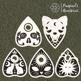 ʕ •ᴥ•ʔ ✿ พร้อมส่ง : เข็มกลัดเซ็ทแมวและพระอาทิตย์สไตล์โกธิค | Cat &amp; Moon Gothic Style Enamel Brooch Pin Set.