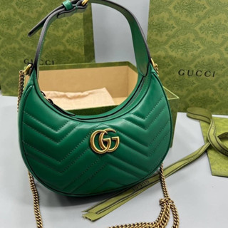 🔥ผ่อนได้🔥Gucci Marmont Half-Moon Shaped Mini Bag Size 21.5 cm งาน Original อุปกรณ์ : Full Box Set