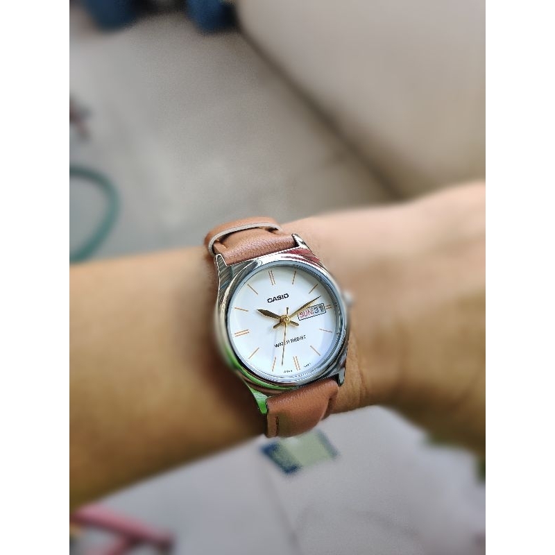 CASIOนาฬิกาสายหนังLTP-V001GL/LTP-V002L/LTP-V004L  LTP-005L LTP-006L ของแท้รับประกัน1 ปี