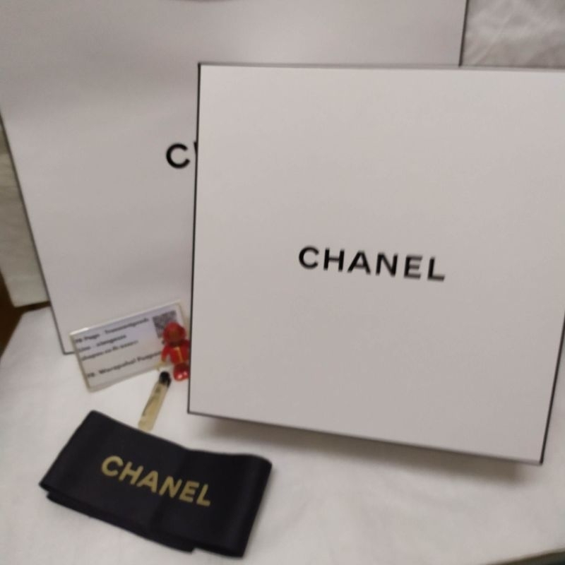 CHANEL GIFT BOX SET (NEW &amp; UNUSED) กล่องแข็งพร้อมถุงกระดาษ CHANEL