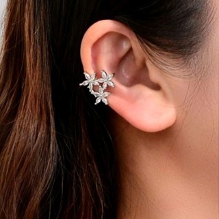 ต่างหูหนีบดอกไม้คริสตัล • Crystal Flowery Ear cuff