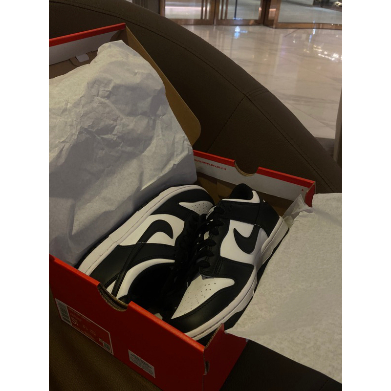 Nike dunk low panda แท้ จากมาเลเซีย