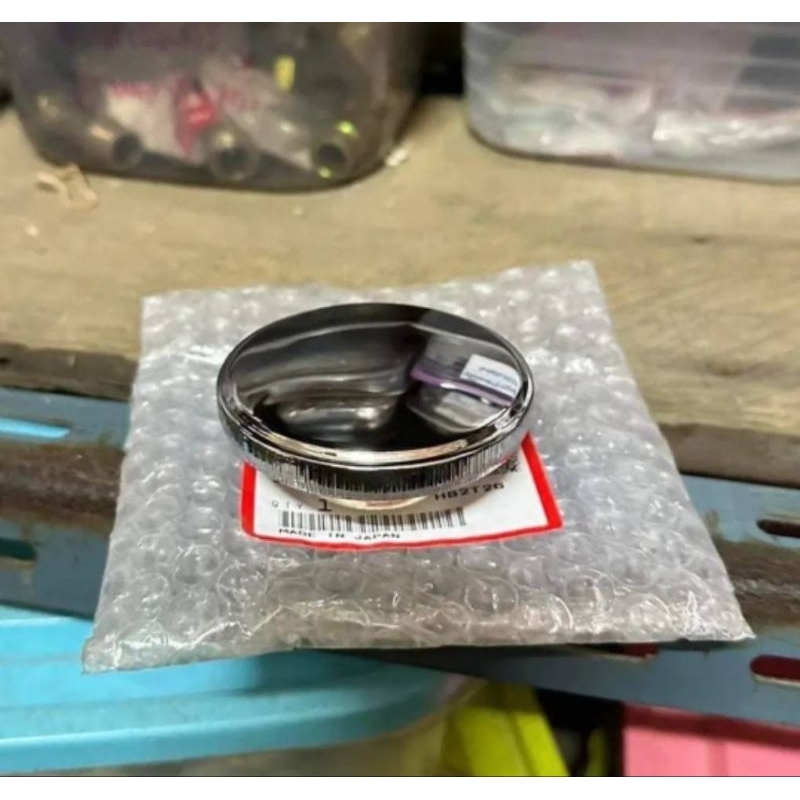 (เลิกผลิต)ฝาถังน้ำมันแท้เบิกศูนย์ HONDA S90/CS90/CB110/S110/C92/C95/XL100/ชุบโคลเมี่ยมจากศูนย์HONDAอ