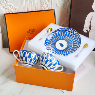 Herm è s Bone Porcelain Coffee Cup and Plate Blue Imprint Round Mouth Cup Gold Spoon Afternoon Tea Cup and Plate Set