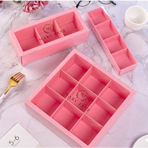 กล่องชมพู ฝาเลื่อนใส 3 ช่อง 4 ช่อง 9 ช่อง  / Valentine's Day กล่องของขวัญ กล่องขนมแบ่งช่อง （AA17）