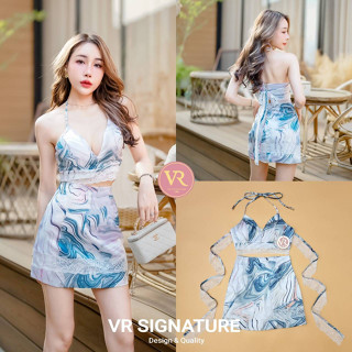 VR Set สายเดี่ยวผูกคอ แต่งลูกไม้ชายเสื้อ แต่งสายลูกไม้ผูกโบว์ด้านหลัง พร้อมกระโปรงสั้นเข้าชุด