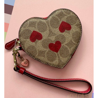 🍀🍀 ใส่เหรียญ Heart Wristlet In Signature Canvas With Heart Print