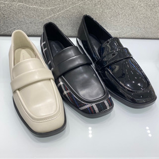 รองเท้า Charles&amp;keith  รุ่น Patent Square-Toe Penny Loafers : CK1-70380965 แท้จากชอป พร้อมอุปกรณ์