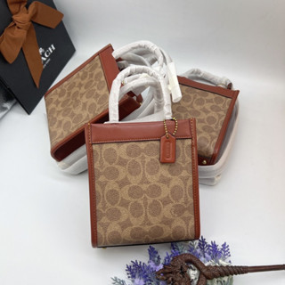 🍀🍀 Coach MINI CASHIN TOTE IN SIGNATURE CANVAS 🍀🍀