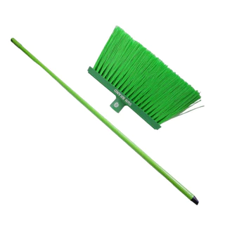 Small Evting ไม้กวาด ขนพลาสติก ไม้กวาดพลาสติก ด้ามยาว 120 ซม. BR10-2 ตราพระอาทิตย์ มี 3 สี