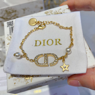 สร้อยข้อมือ CD  Dior Premuim’s Gift 🇯🇵