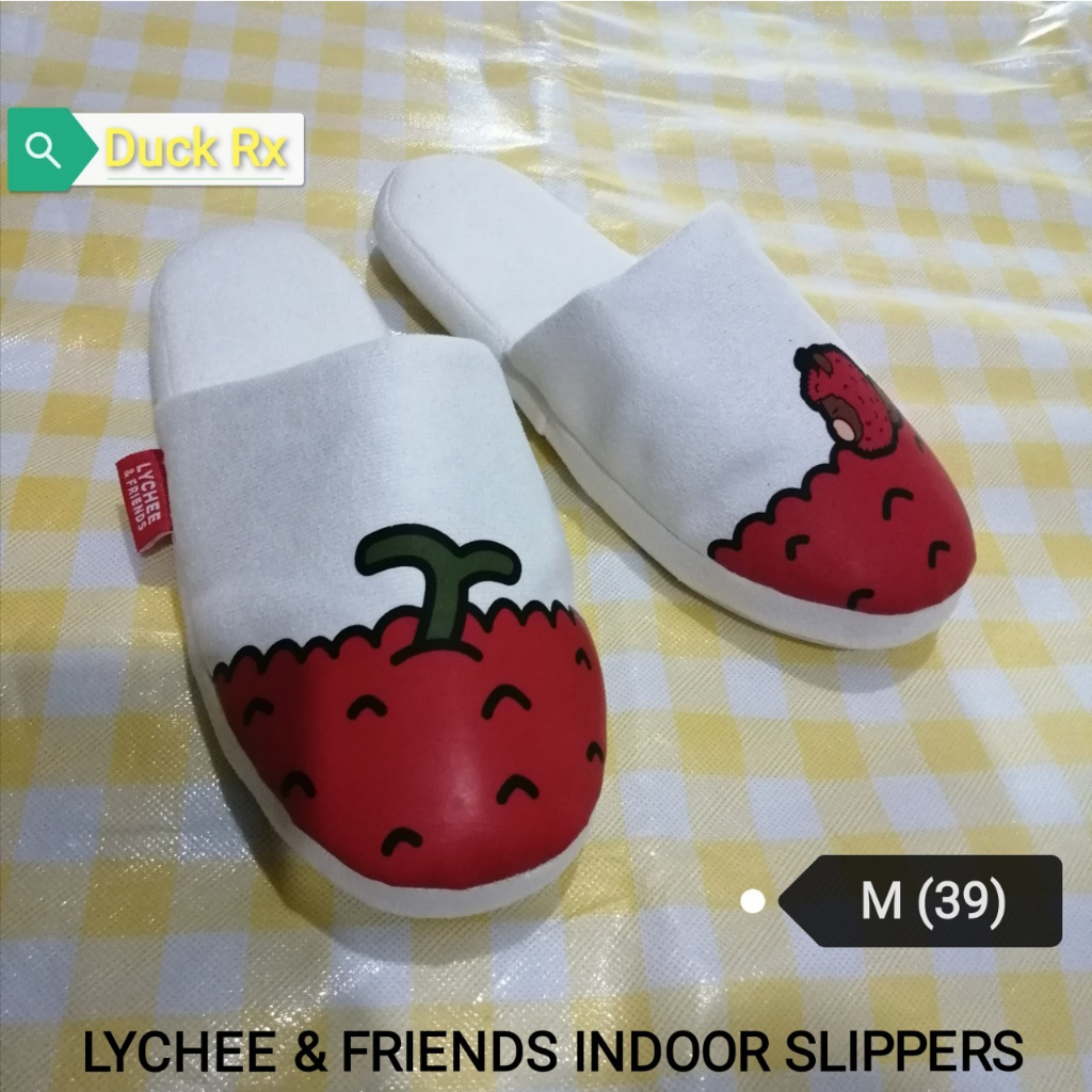 SALE รองเท้าสำหรับ​ใส่ในบ้าน ขนาด​ มาตรฐาน​ 1 คู่​ watsons​ LYCHEE​ &​ FRIENDS​ INDOOR​ SLIPPER​S 1p