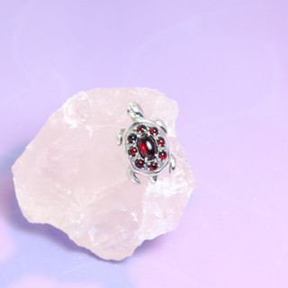 Moress  Garnet Turtle Sea Bead