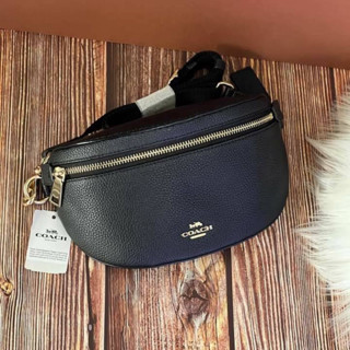 🍀🍀 Coach Belt Bag In Signature Canvas (Coach 39939 )