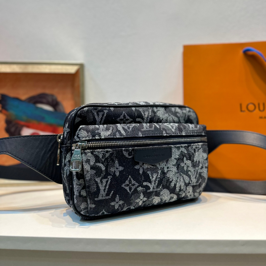 กระเป๋า LOUIS VUITTON  outdoor Belt bag งาน Vip งานสวยมาก+