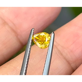 พลอยแซฟไฟซ์(Yellow Sapphire ) นน0.89กะรัต