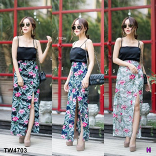 CS4703 Set 2ชิ้น เสื้อสายเดี่ยวสีดำ+กระโปรงยาวผ่า2ข้าง Set of 2 pieces. Black tank top + long skirt with two side slits.