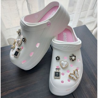 พร้อมส่ง! รองเท้าหัวโตแฟชั่นสวย ส้นหนา ทรง Crocs ประดับ jibbitz เพชร มินิมอล (สงวนสิทธิ์ในการลาย)