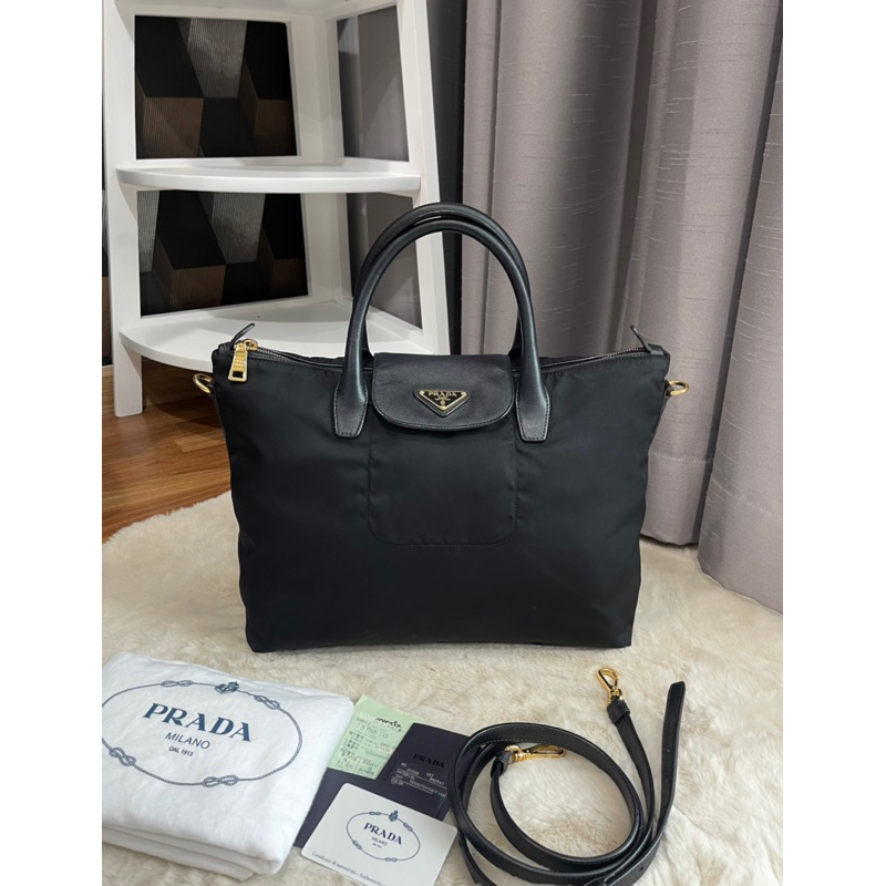 Prada Tessuto Nylon  Size 10”x13”  (สีดำ  Nero)