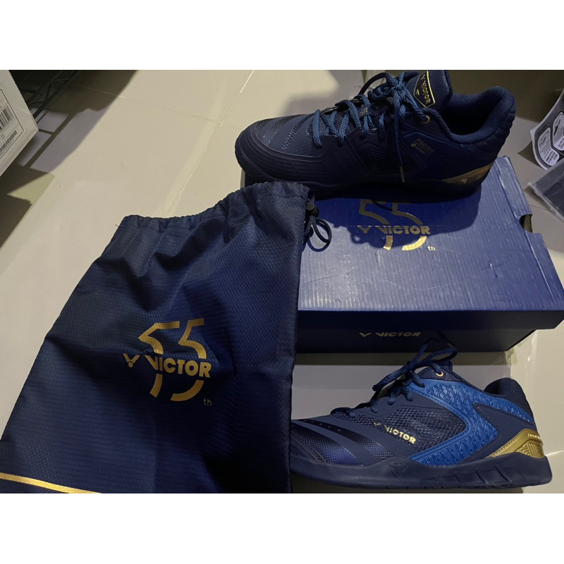 รองเท้ากีฬาแบดมินตัน Victor รุ่น P9200III-55 ไซส์ 43 eu สภาพ 99%