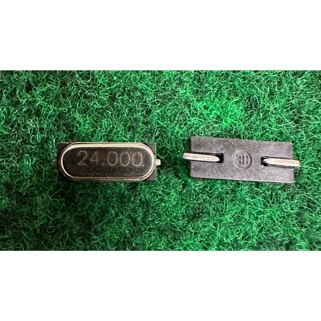 crystal oscillator 2-Pin 4Mhz , 6Mhz , 8Mhz , 11.0562 Mhz , 12Mhz , 22.1184Mhz , 24Mhz , 25Mhz , 48M , JWT16Mhz   2 PCS
