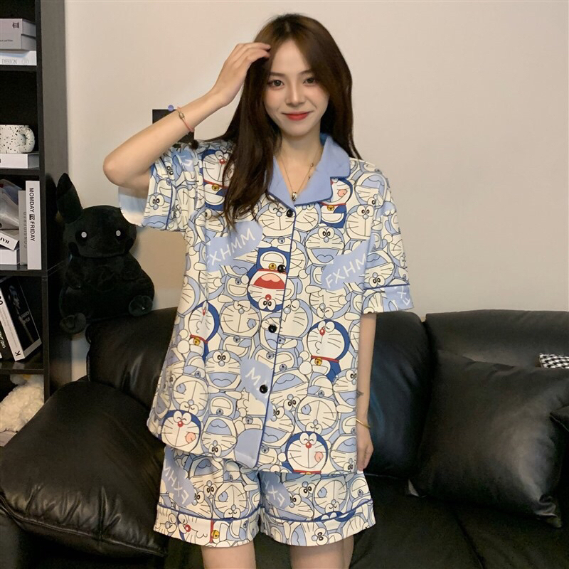 SY พร้อมส่ง ชุดนอนคอปก ชุดนอนเสื้อแขนสั้นกางเกงขาสั้น ชุดนอนลายการ์ตูน ลายน่ารักมาก ผ้าคอนตอน ผ้านิ่ม ใส่สบาย
