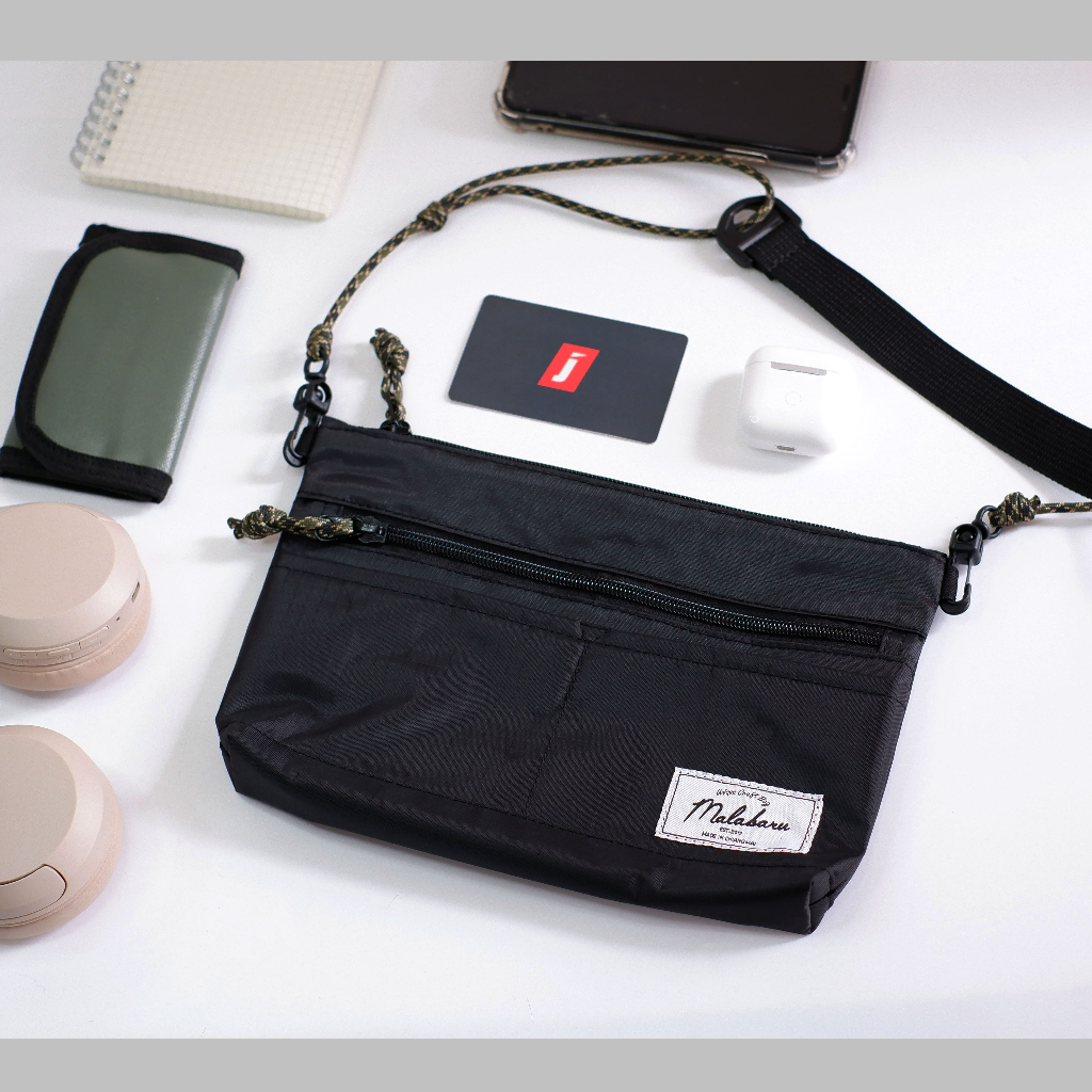 Malabaru 'Pango' Sacoche Bag กระเป๋าสะพายผ้ากันน้ำ