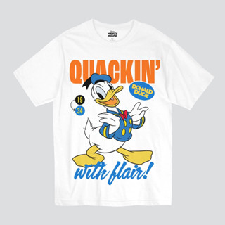 Power 7 Shop เสื้อยืดการ์ตูน Donald Duck  ลิขสิทธ์แท้ DISNEY (MKX-055)