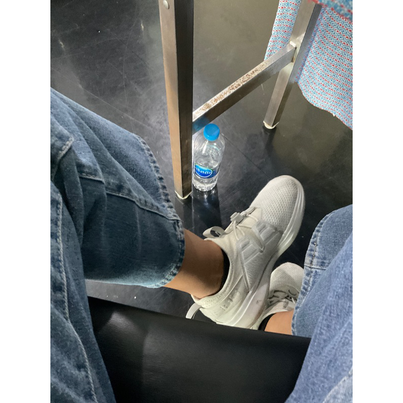 รองเท้าเก่า sketchers 3 ปี