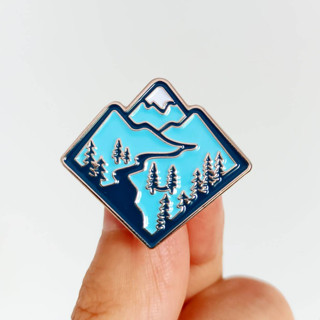 เข็มกลัด / หมุดโลหะ ภูเขาปกคลุมไปด้วยหิมะ Blue Snow Mountain  ⛰🌍🏞🌞 (Hard Enamel Pin)