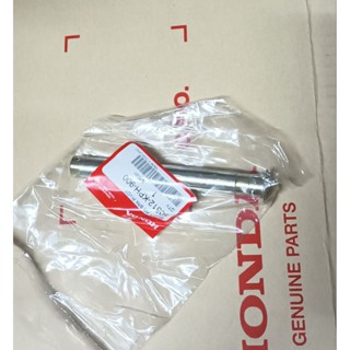 แกนขาตั้งคู่ / แกนขาตั้งกลาง Honda W125R,S,I ไฟเลี้ยวบังลม, W100 2005 รุ่นU-BOX, ดรีม125 อะไหล่แท้ศูนย์ (50512-KPH-900)