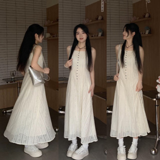 เดรสสายเดี่ยวยาวผ้าลูกไม้สีขาวครีม Stephanie Maxi Dress