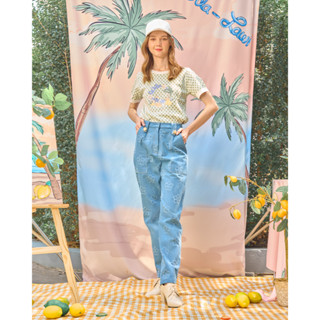 Wila-BLOSSOM DENIM PANTSกางเกงยีนส์สีฟ้าทอลายLemon Blossom ทรงขาเดฟสอบปลายขา ระดับเอวกลาง ตัดต่อ 2 กระเป๋าข้างโดดเด่น